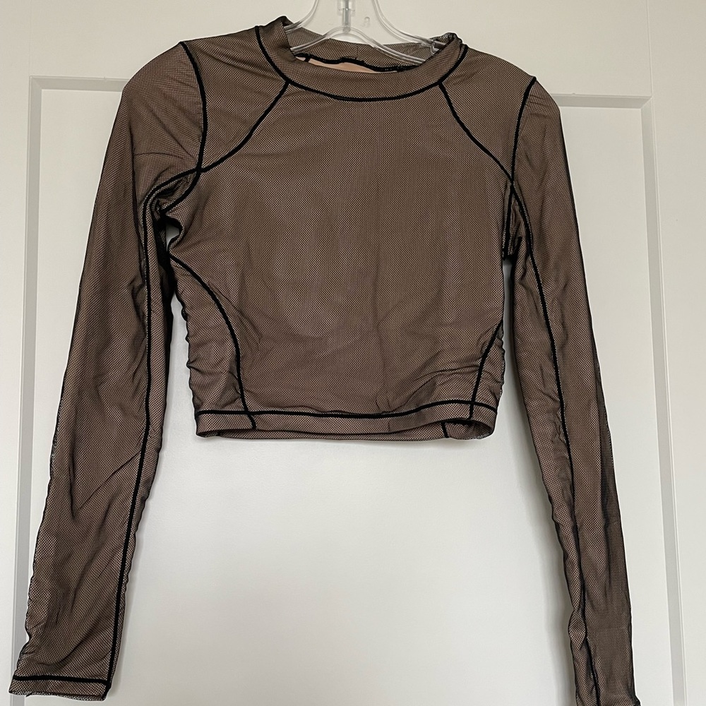 Alo- workout long sleeve crop top